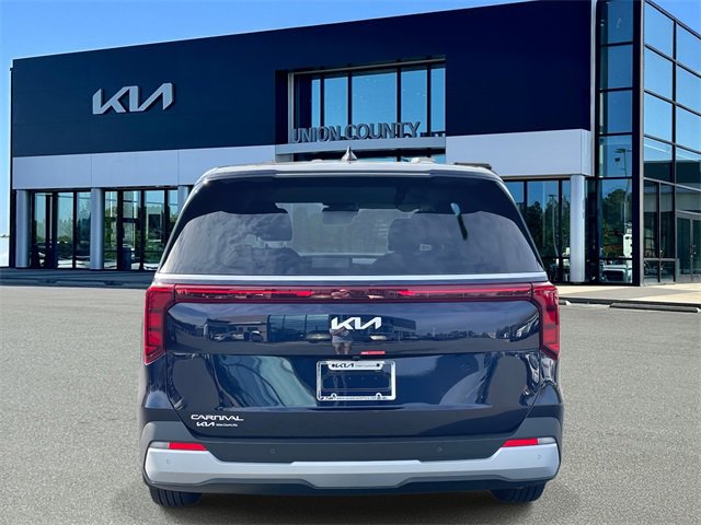 New 2026 Kia Carnival LX image 5