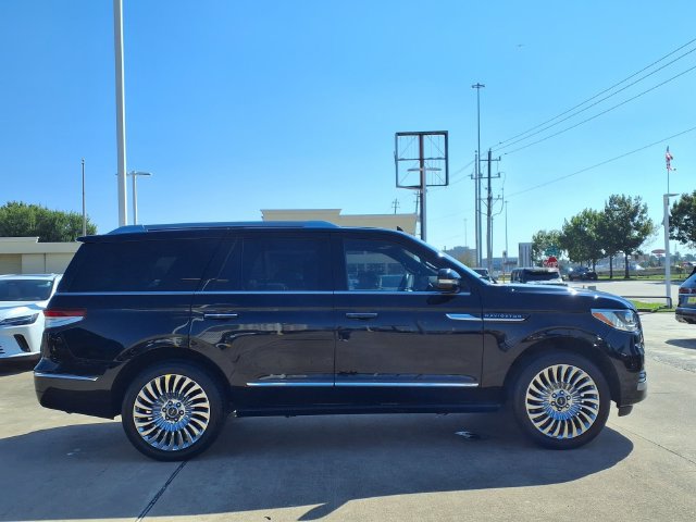 Certified 2023 Lincoln Navigator Reserve RWD image 21