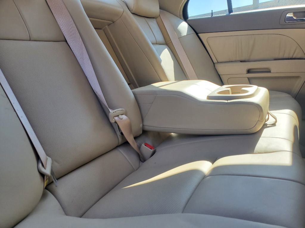 Used 2005 Cadillac STS w/ Preferred Equipment Group image 31