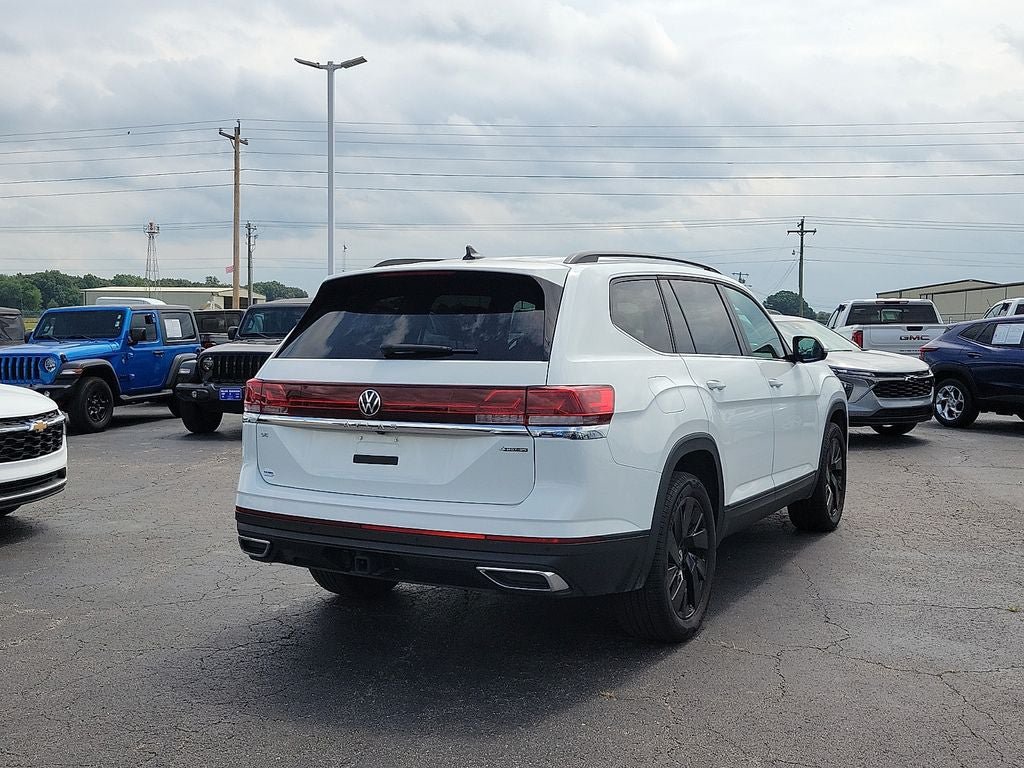 Used 2025 Volkswagen Atlas SE AWD/4WD image 5