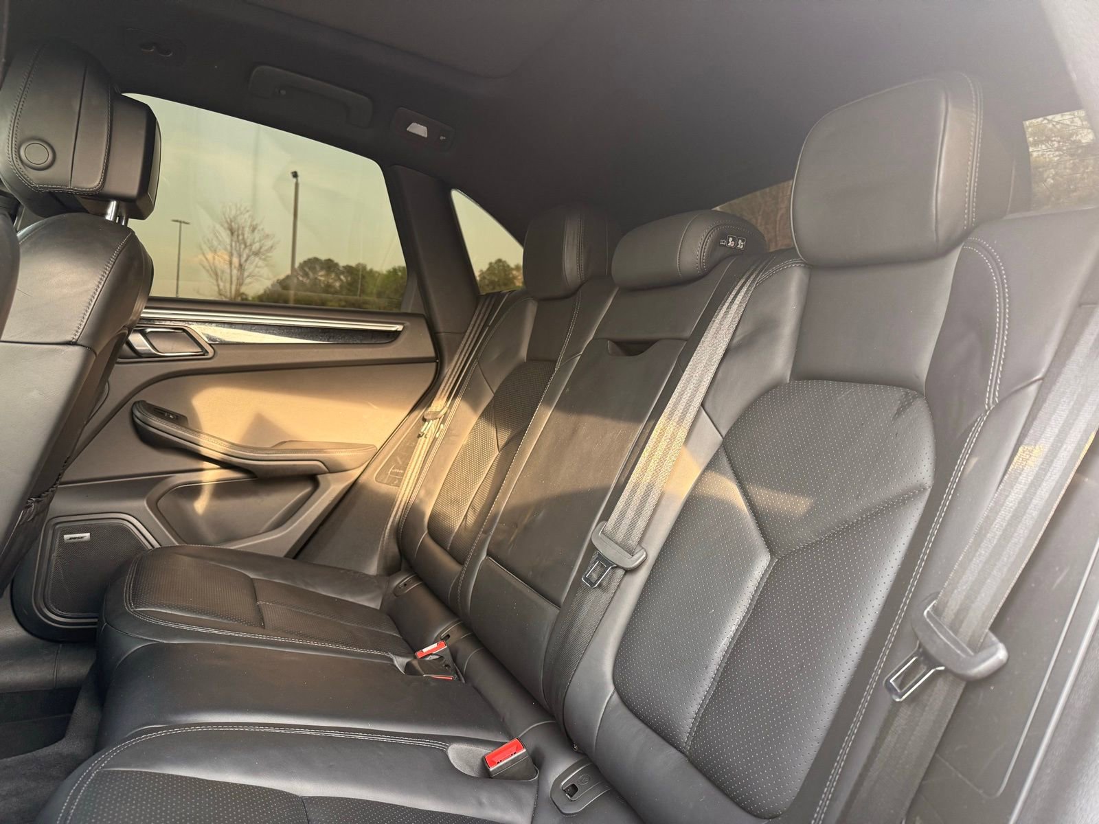 Used 2017 Porsche Macan S image 27