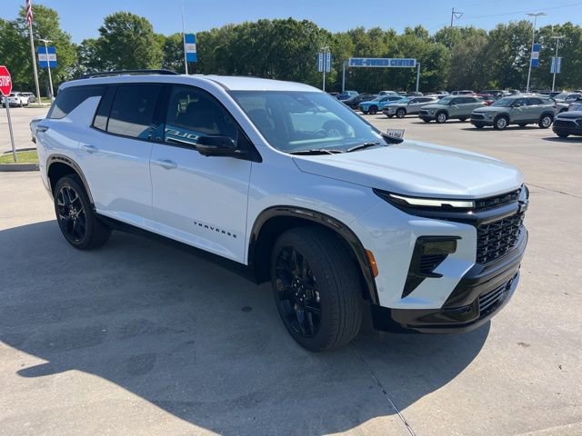 New 2026 Chevrolet Traverse RS w/ LPO, Floor Liner Package FWD image 13