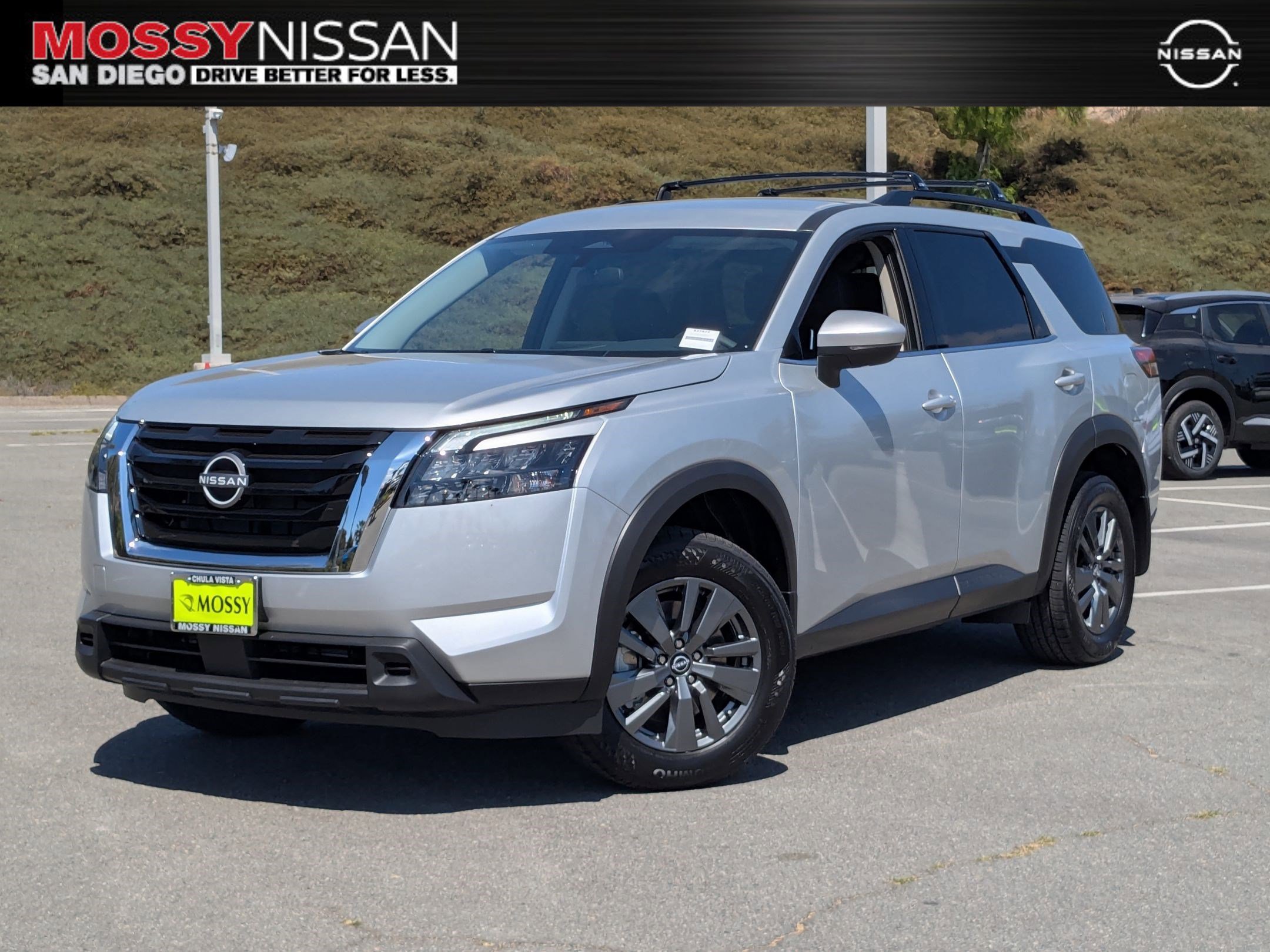 New 2025 Nissan Pathfinder SV image 1