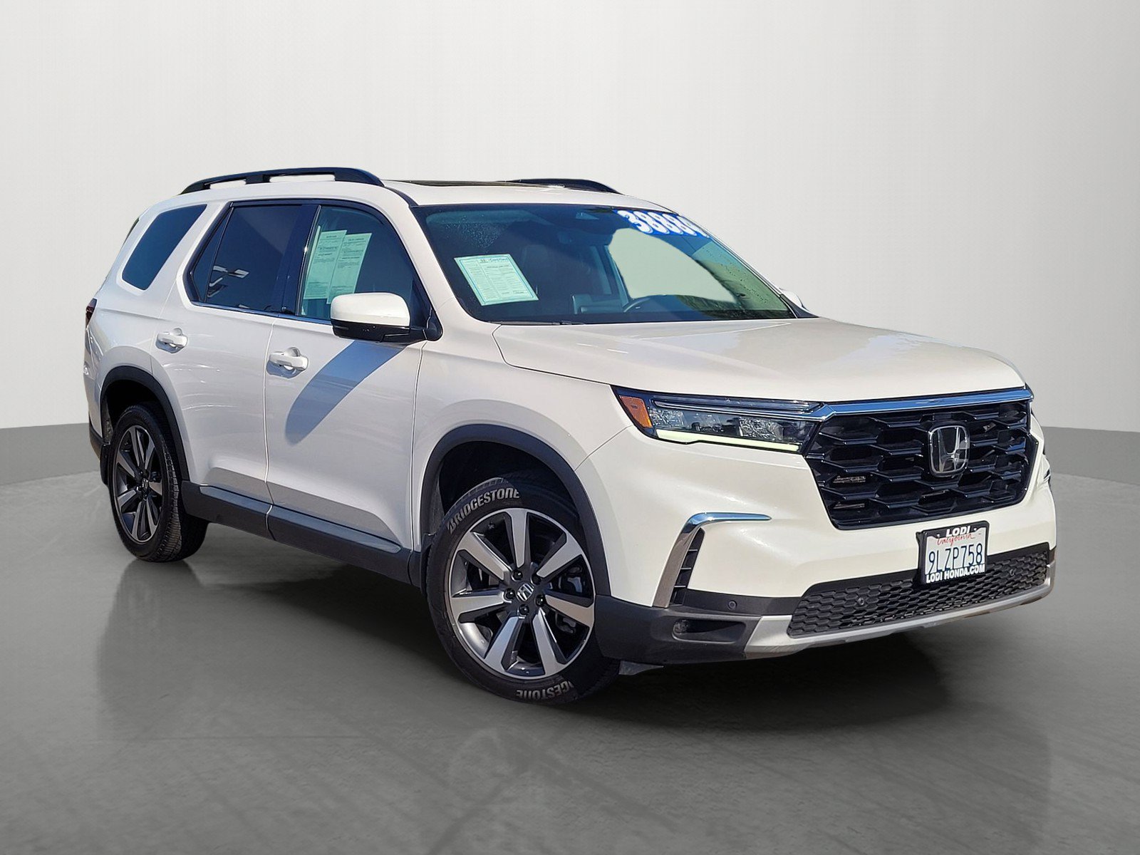 Certified 2025 Honda Pilot Touring