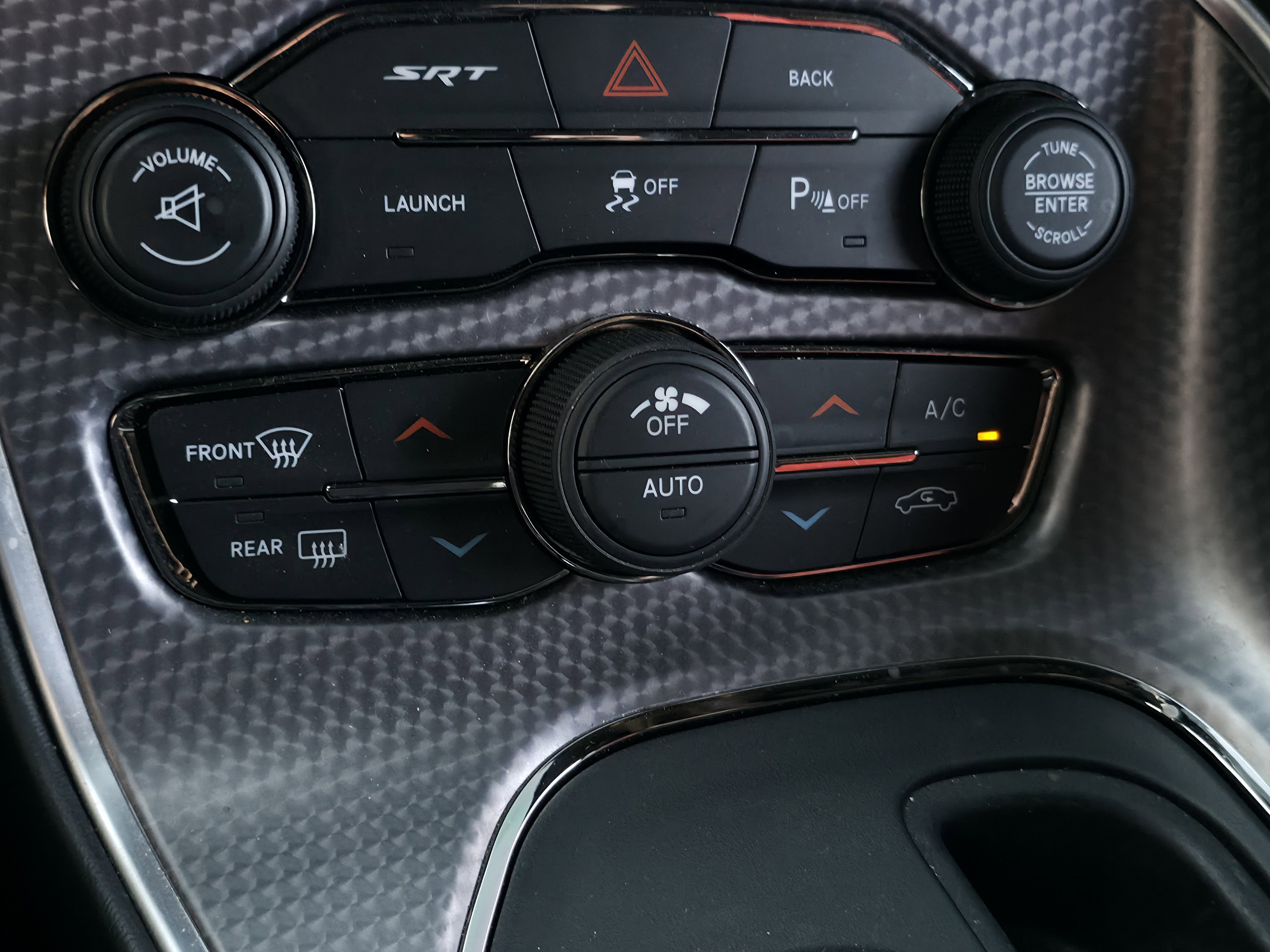 Used 2015 Dodge Challenger SRT Hellcat image 25