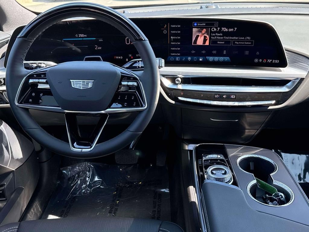 Certified 2025 Cadillac Lyriq Luxury image 31