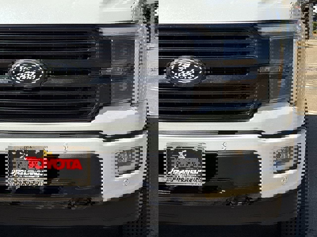 Used 2024 Ford F150 Platinum w/ FX4 Off-Road Package image 8