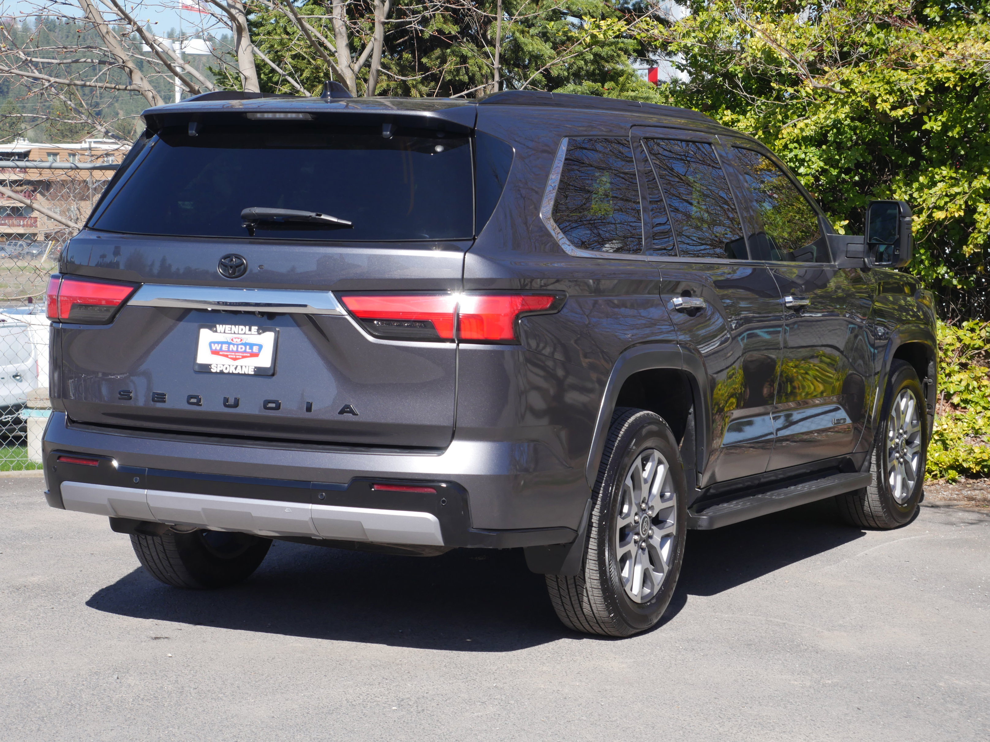 Used 2023 Toyota Sequoia Limited AWD/4WD image 29
