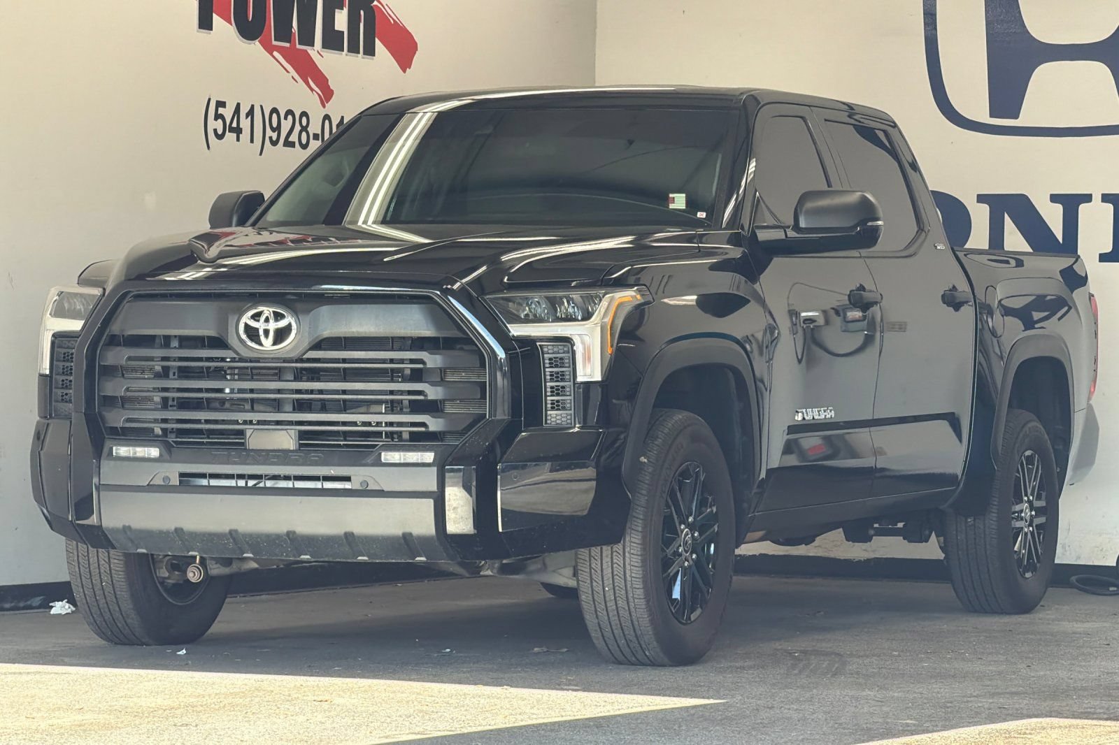 Used 2024 Toyota Tundra SR5 w/ SR5 Convenience Package AWD/4WD image 7