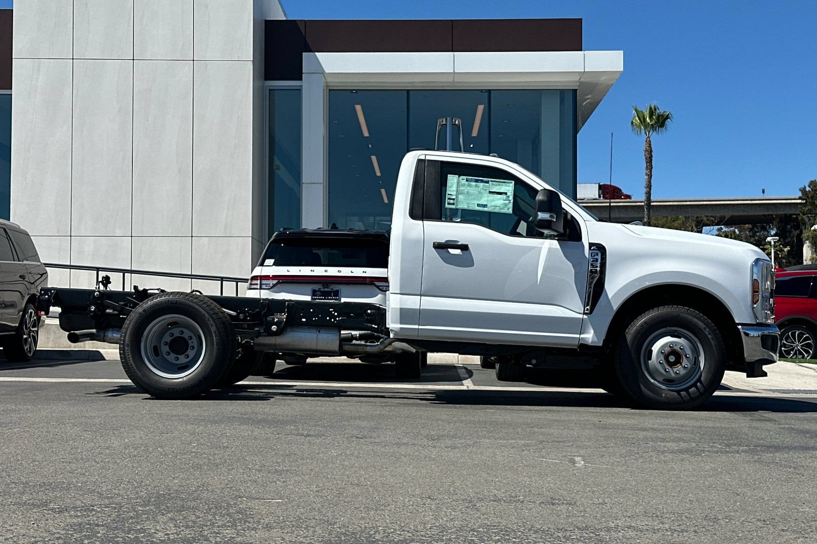 New 2026 Ford F350 XL w/ XL Chrome Package RWD image 2