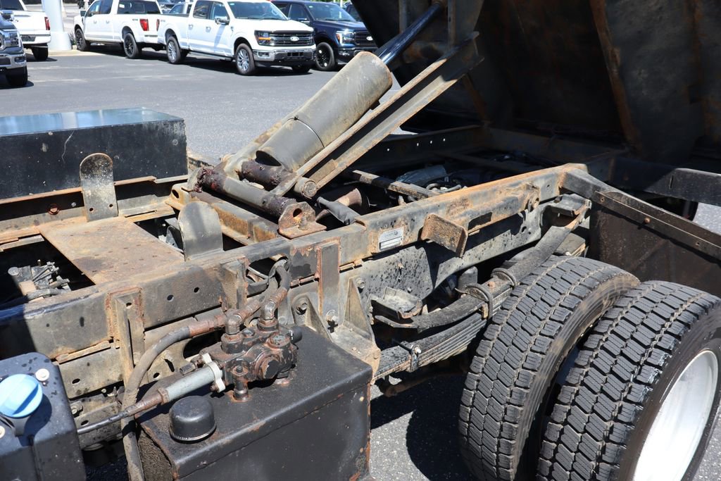 Used 2023 Ford F550 4x4 Regular Cab Super Duty image 26