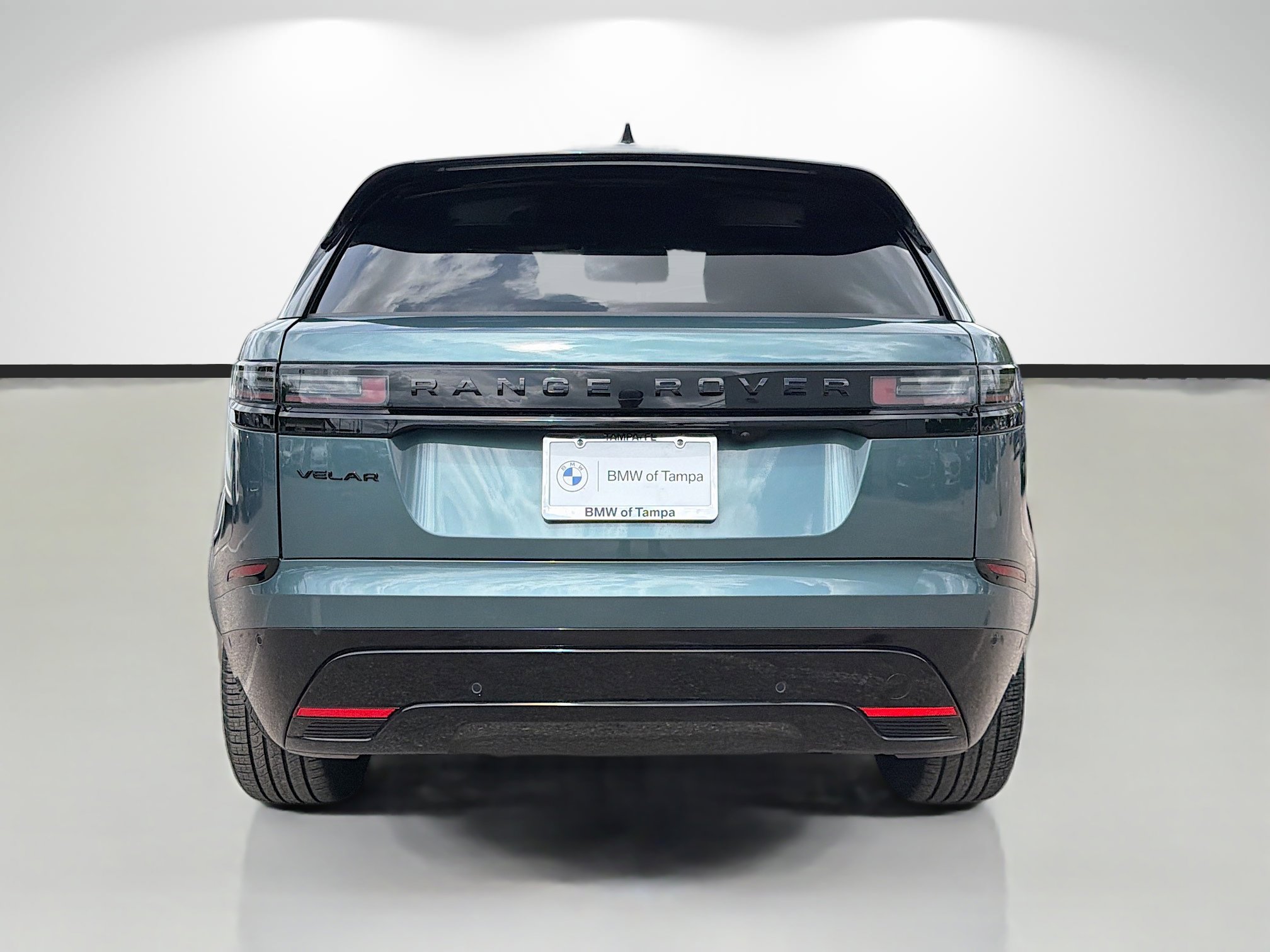 Used 2026 Land Rover Range Rover Velar Dynamic SE image 4