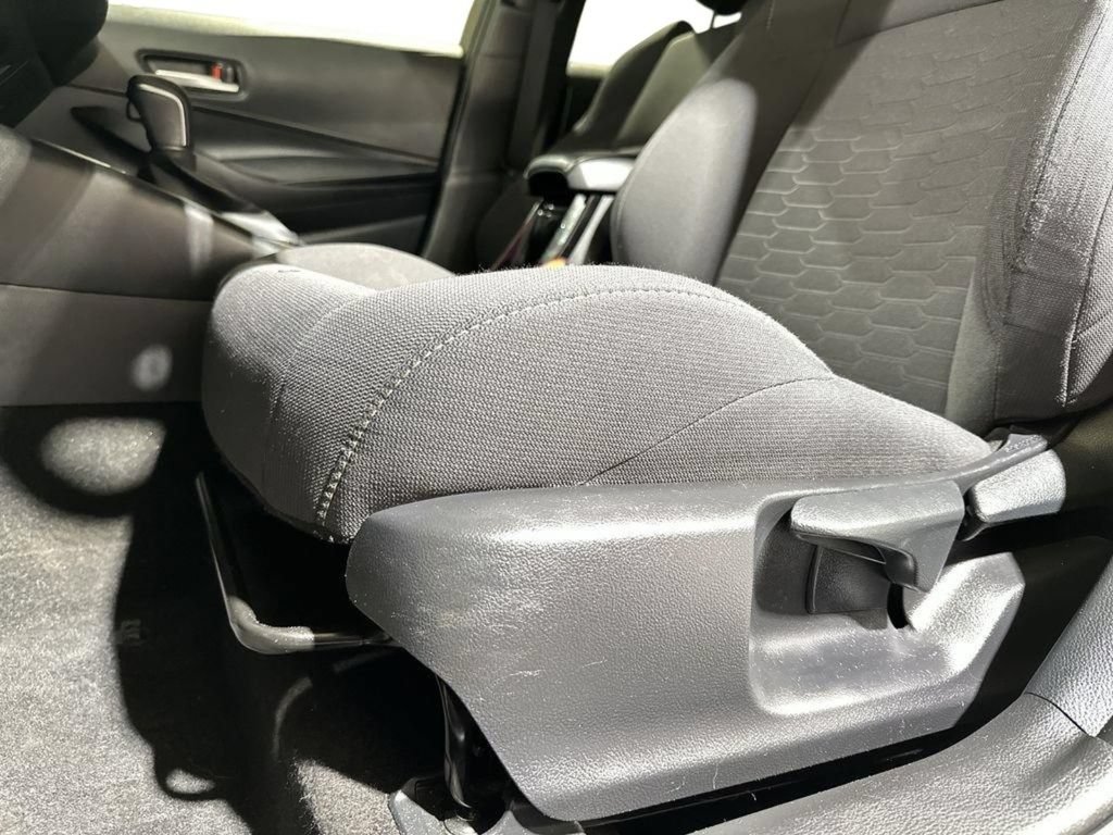 Used 2021 Toyota Corolla SE FWD image 14