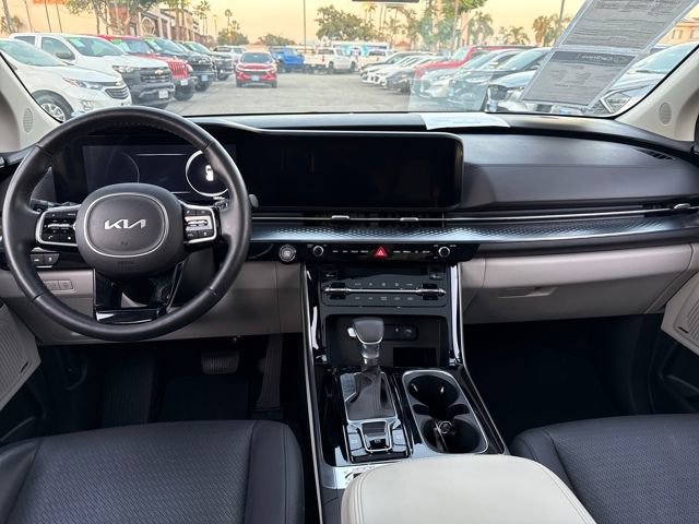 Used 2024 Kia Carnival SX Prestige image 12