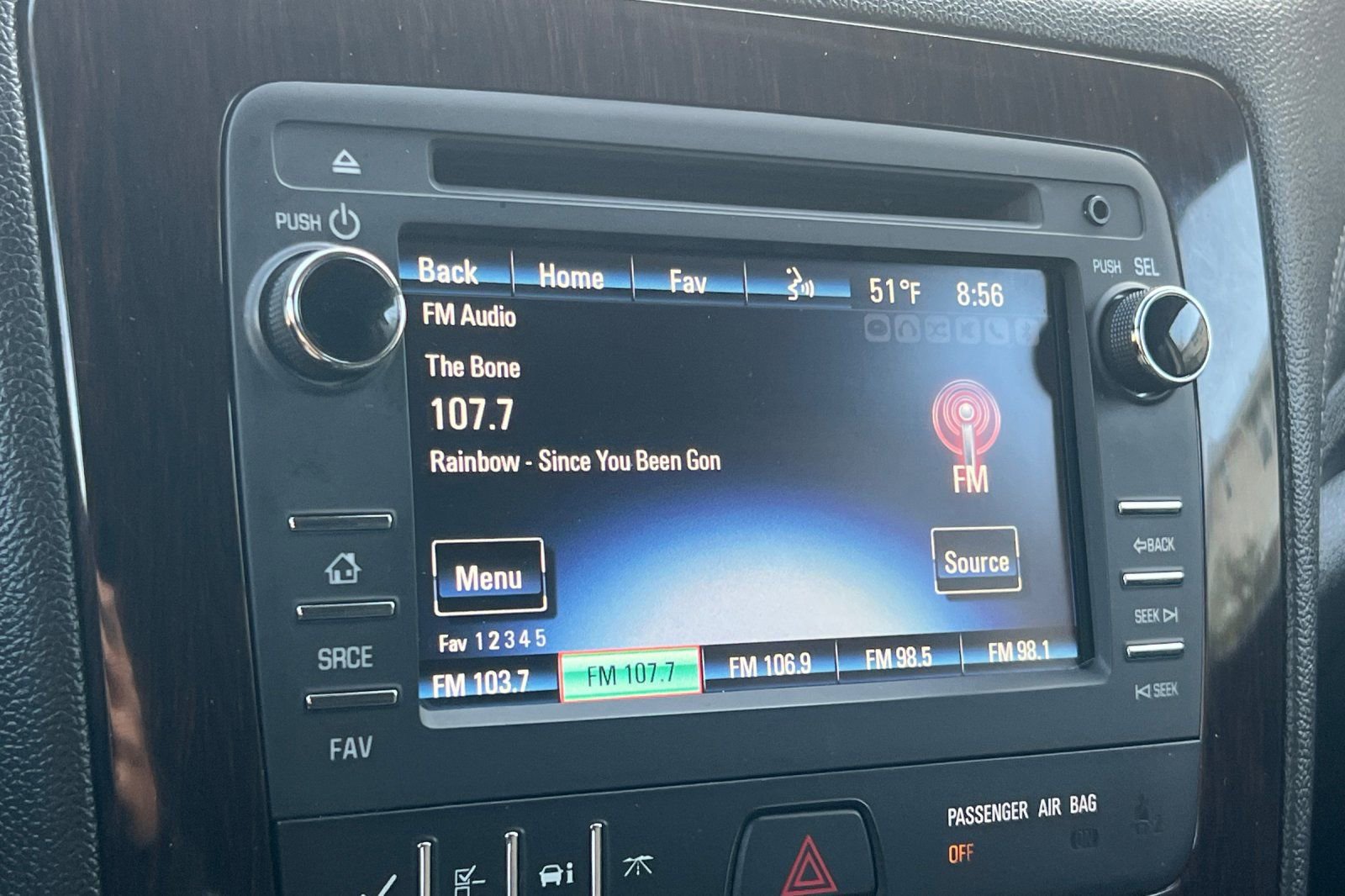 Used 2017 Chevrolet Traverse LT image 19
