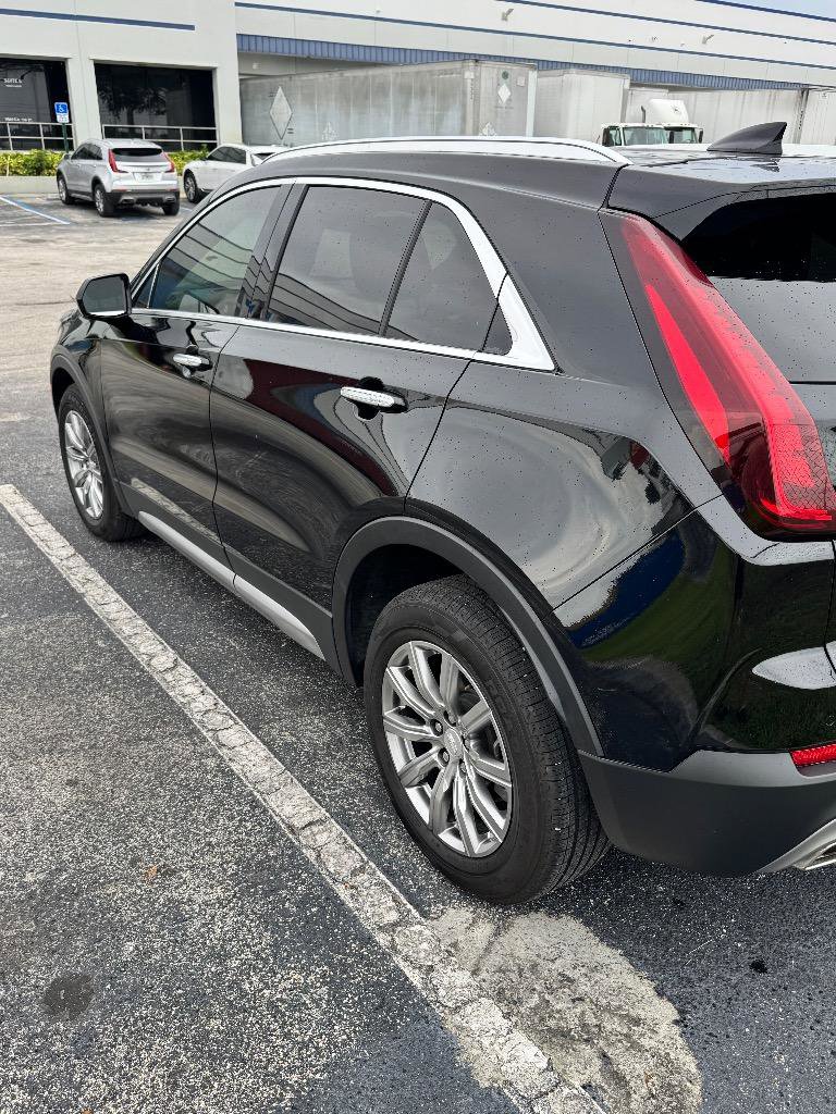 Used 2022 Cadillac XT4 Premium Luxury w/ Safety Alert Package image 8