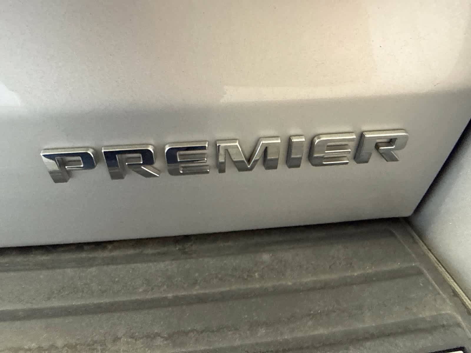 Used 2019 Chevrolet Tahoe Premier AWD/4WD image 16