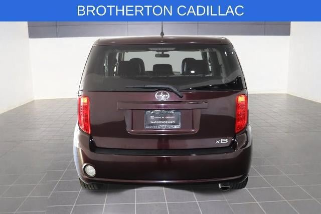 Used 2010 Scion xB FWD image 4