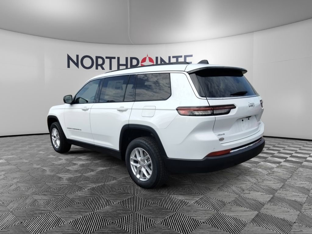 Used 2024 Jeep Grand Cherokee L Laredo image 4