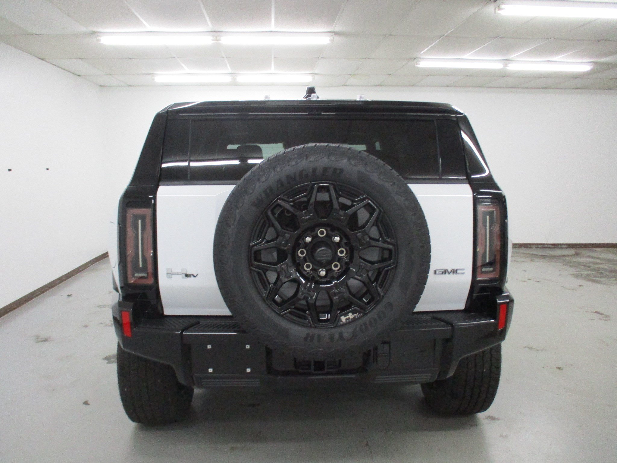 New 2026 GMC Hummer EV SUV AWD/4WD image 11
