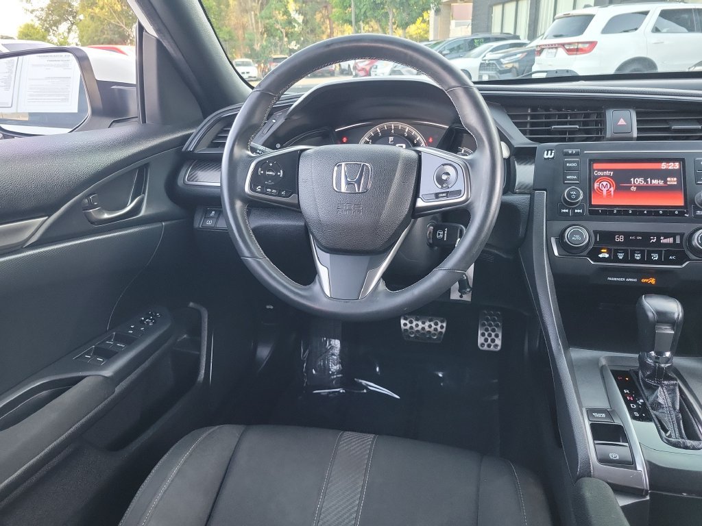 Used 2017 Honda Civic Sport image 12