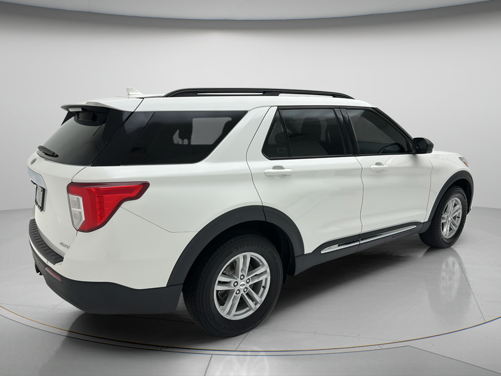 Used 2021 Ford Explorer XLT AWD/4WD image 5