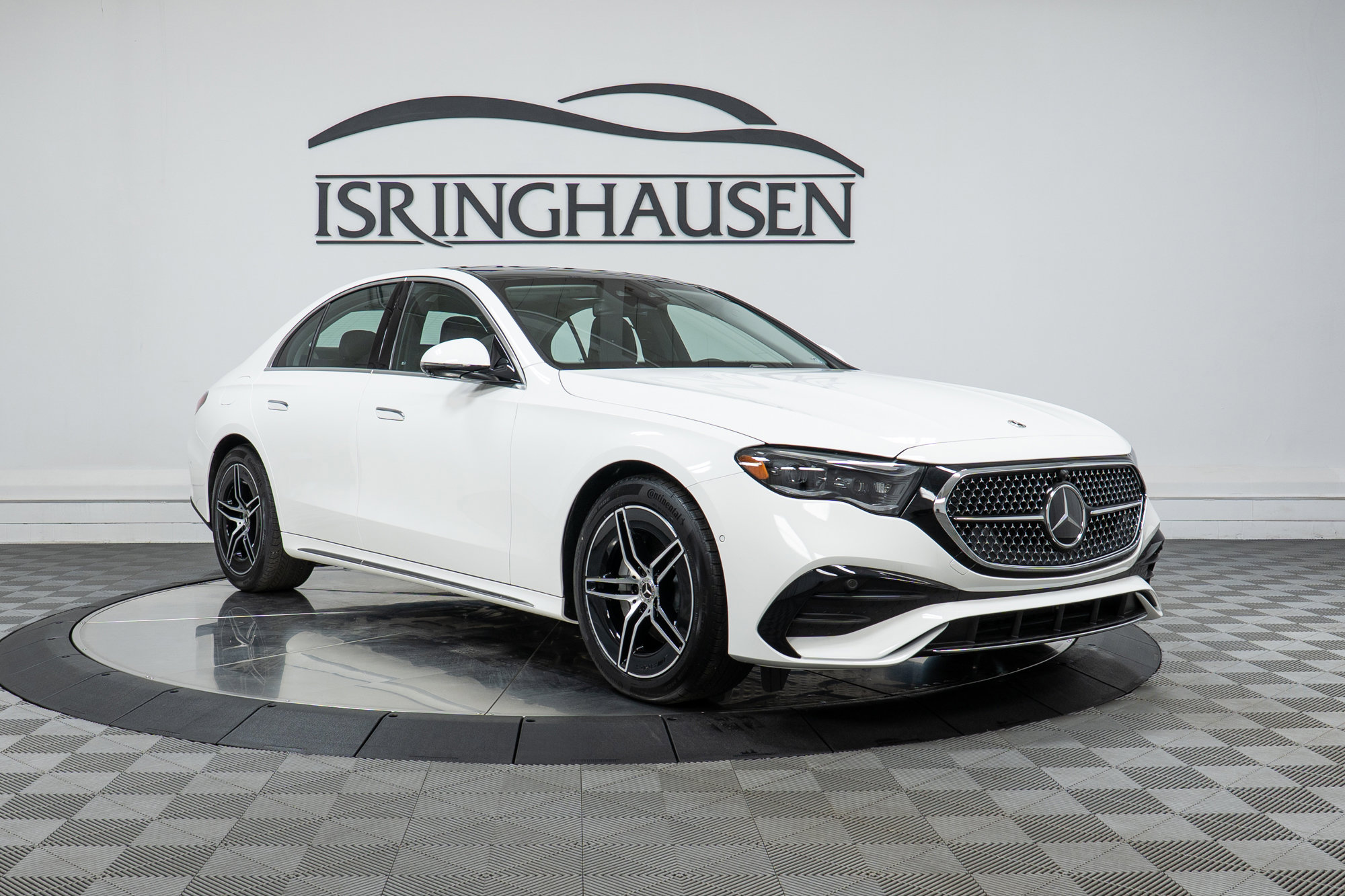 New 2025 Mercedes-Benz E 350 4MATIC Sedan image 3