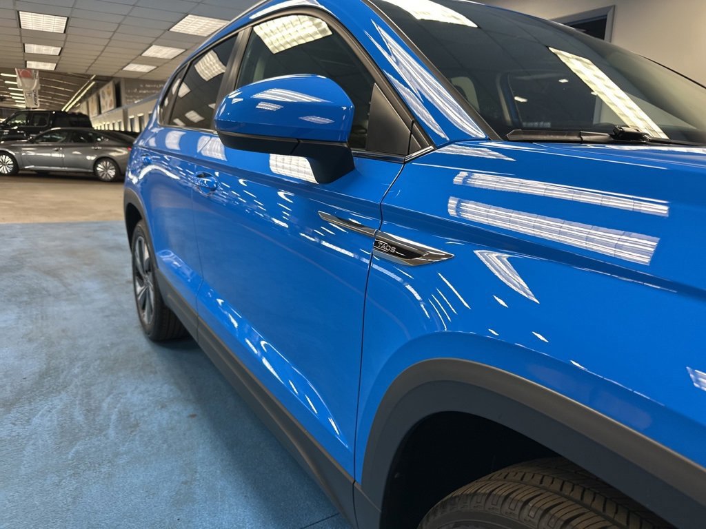 Used 2024 Volkswagen Taos SE image 4