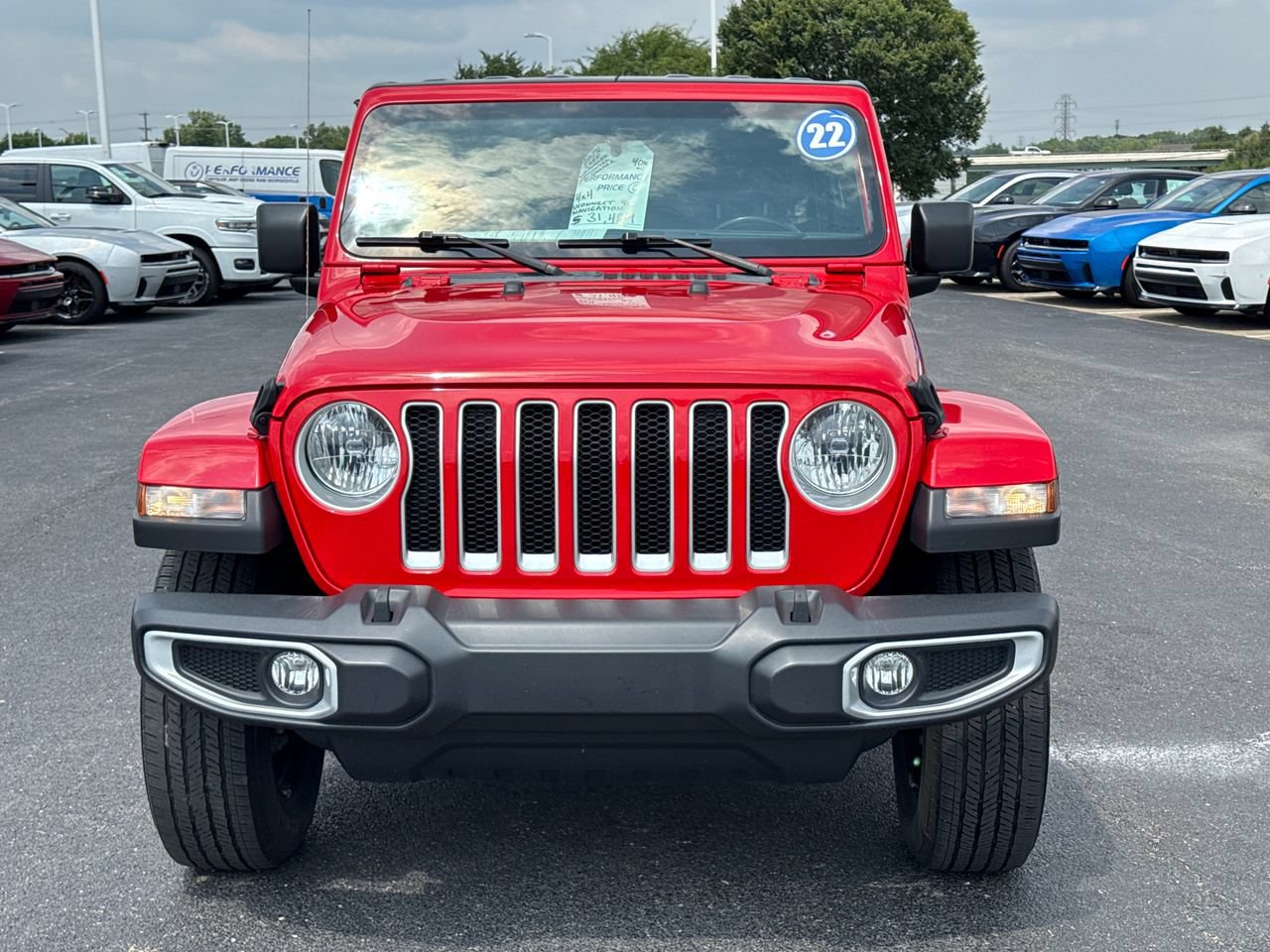 Used 2022 Jeep Wrangler Unlimited Sahara AWD/4WD image 8