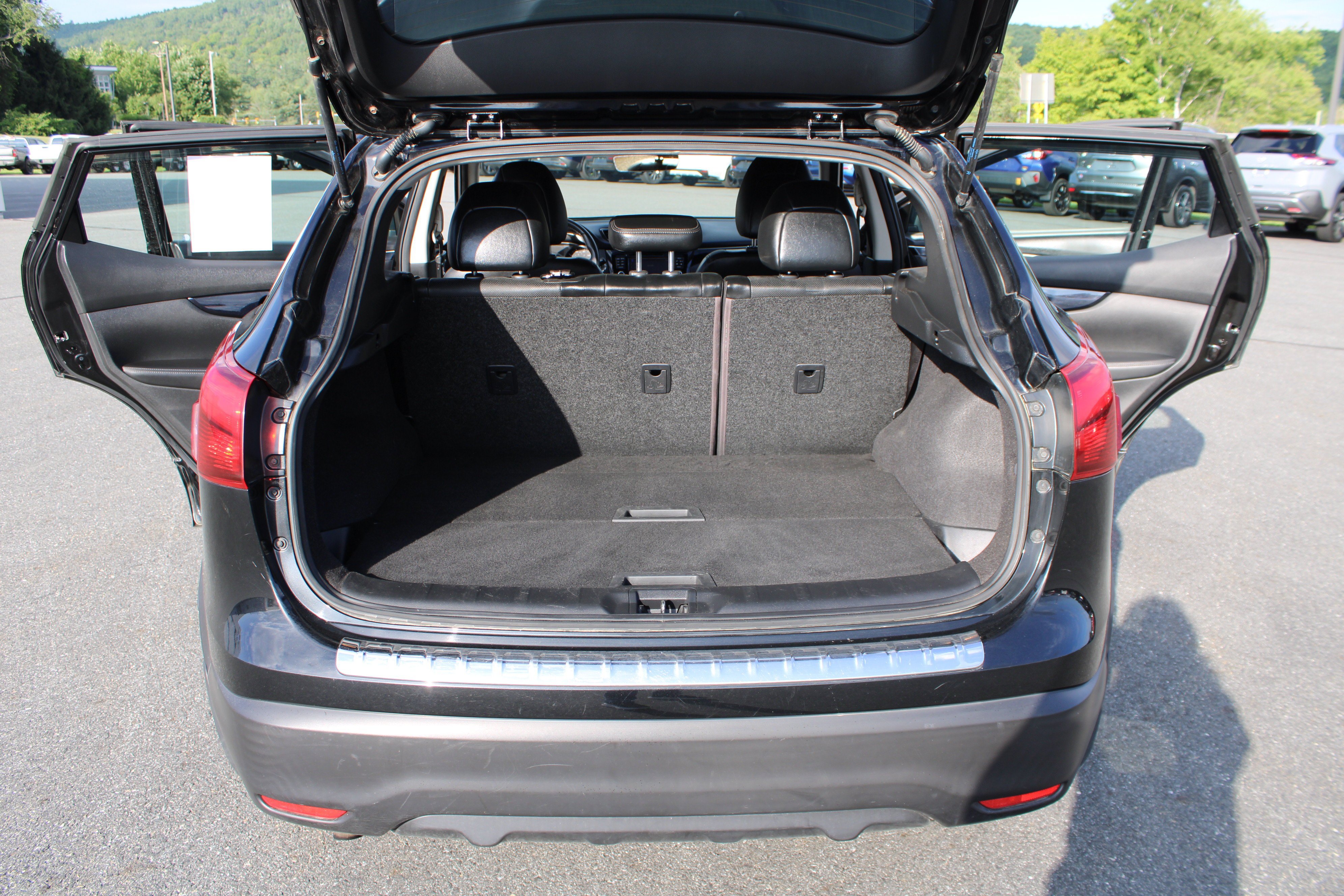 Used 2017 Nissan Rogue Sport SL AWD/4WD image 18