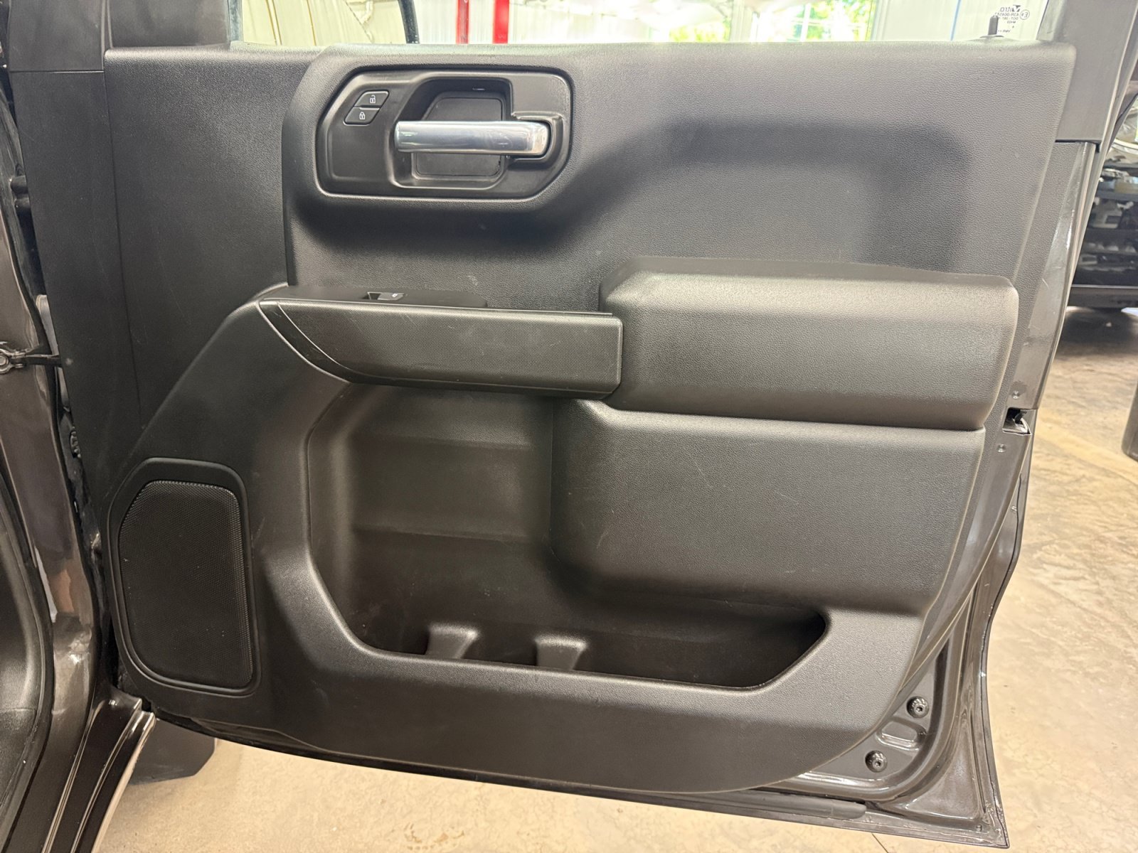 Used 2022 Chevrolet Silverado 1500 Custom w/ Safety Confidence Package AWD/4WD image 25