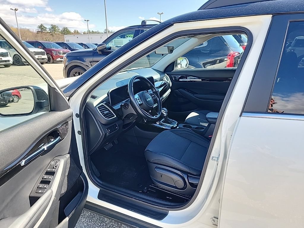 Used 2024 Kia Seltos X-Line AWD/4WD image 10