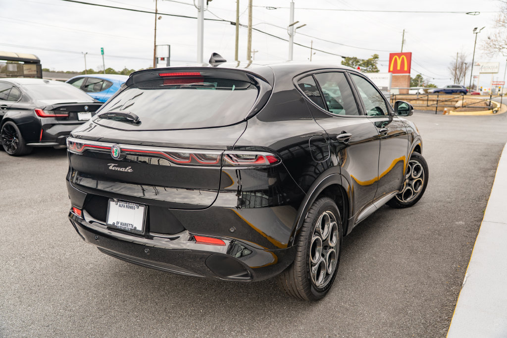New 2025 Alfa Romeo Tonale w/ Premium Package AWD/4WD image 9