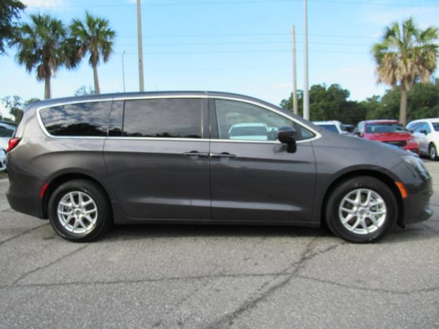 Certified 2023 Chrysler Voyager LX FWD image 2