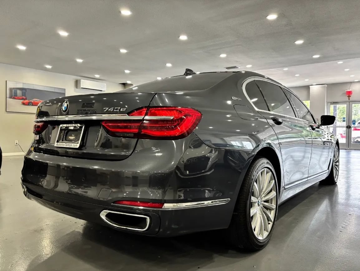 Used 2017 BMW 740e xDrive AWD/4WD image 7