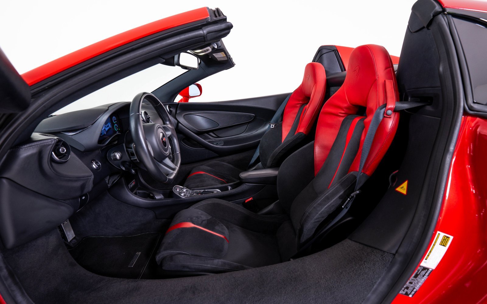 Used 2018 McLaren 570S Spider image 19