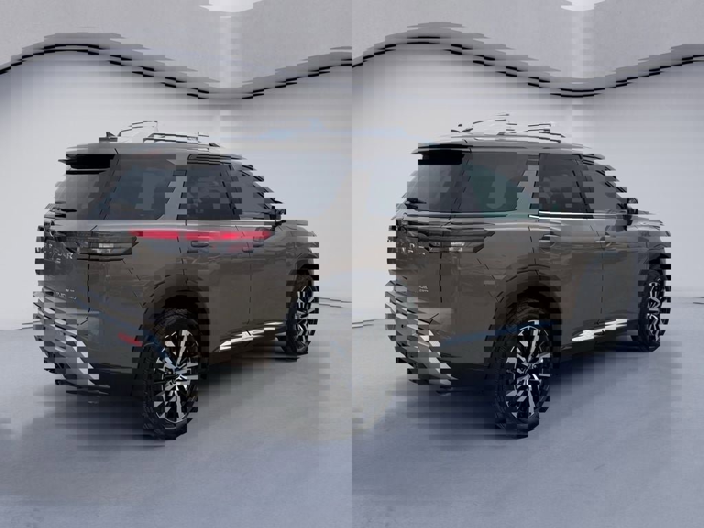 Used 2025 Nissan Pathfinder Platinum image 5