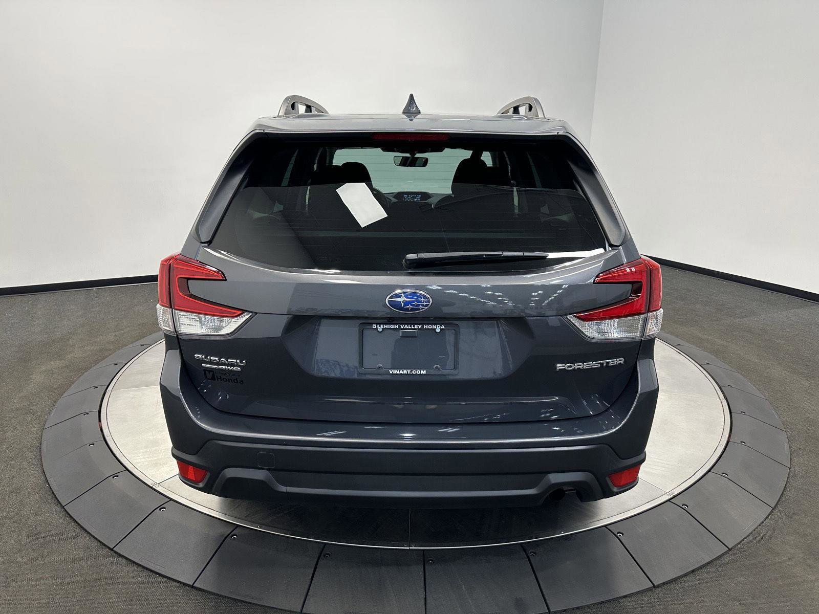 Used 2023 Subaru Forester Premium AWD/4WD image 6