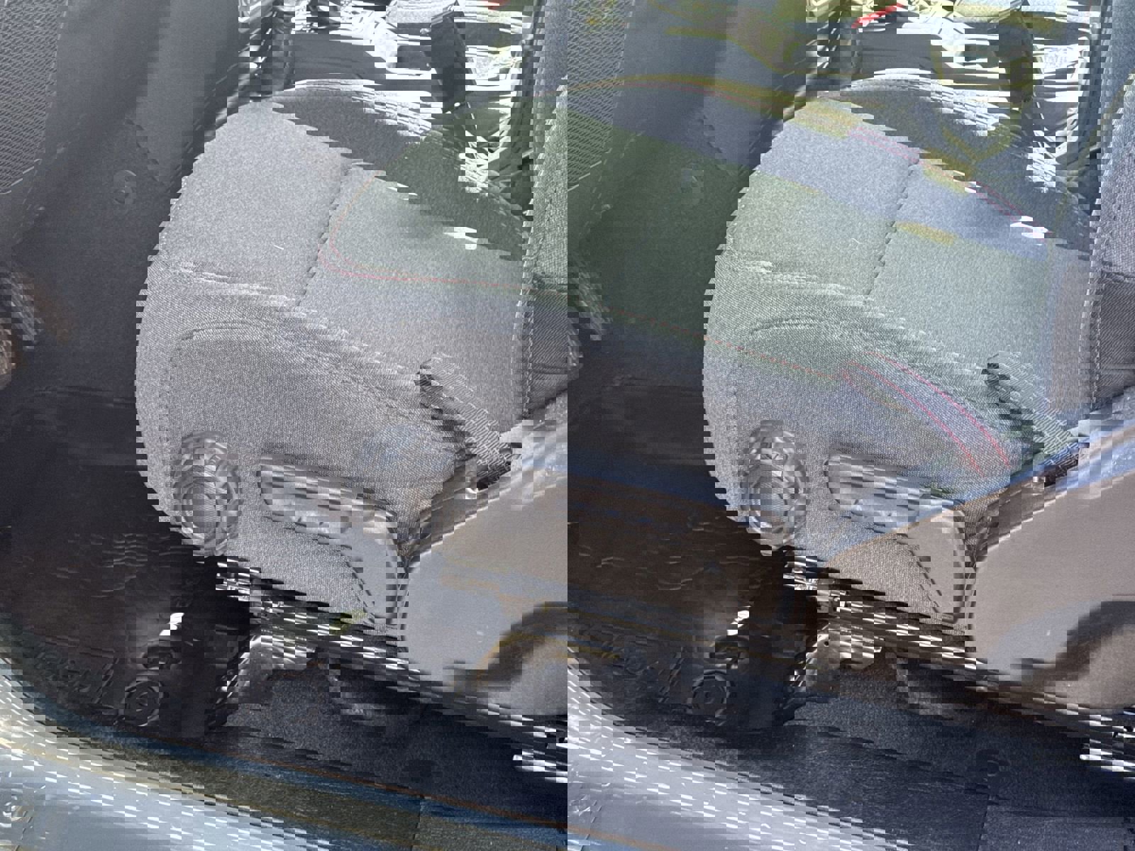 Used 2024 Jeep Wrangler Rubicon image 17