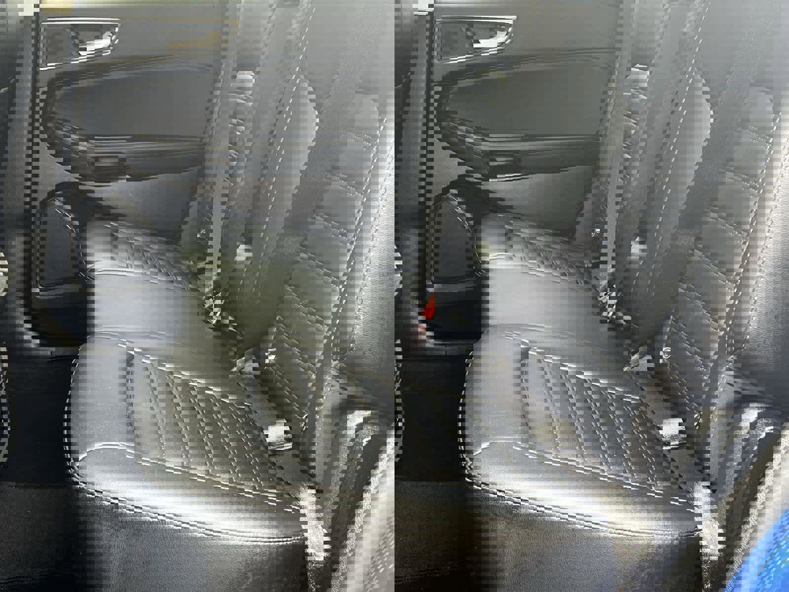 Used 2023 Ford Edge SEL image 14