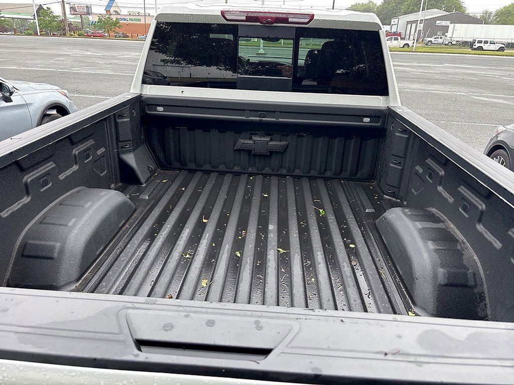 Used 2024 Chevrolet Silverado 2500 LTZ w/ LTZ Premium Package AWD/4WD image 10