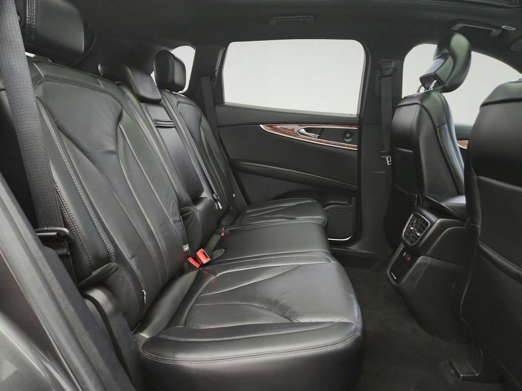 Used 2019 Lincoln Nautilus Reserve w/ Driver Assistance Package AWD/4WD image 31