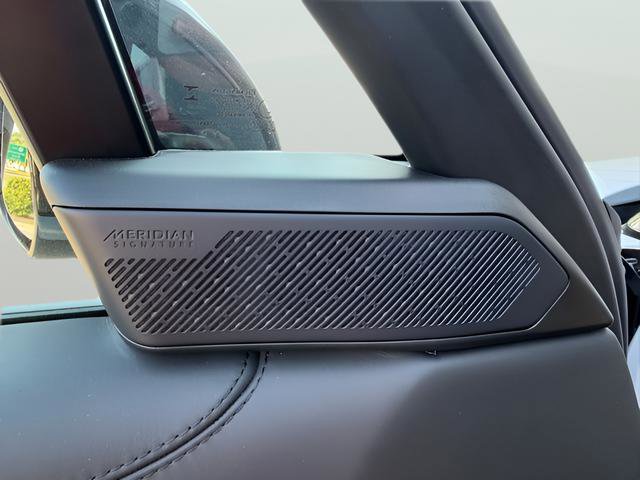 Certified 2024 Land Rover Range Rover Long Wheelbase Autobiography image 17