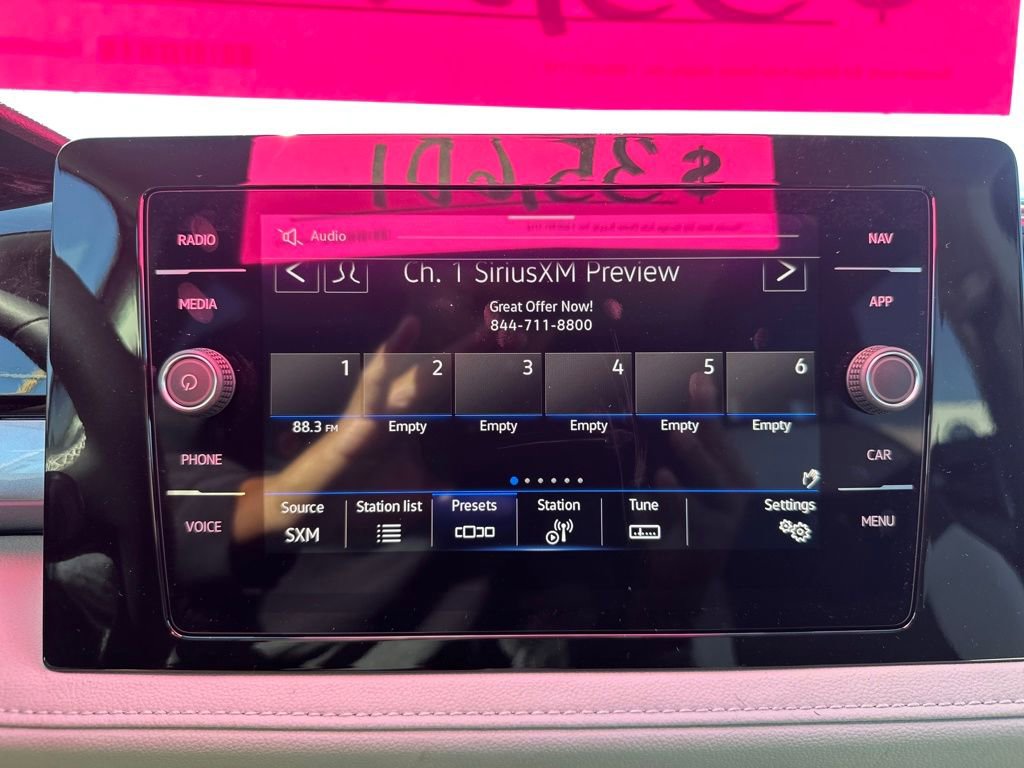 New 2026 Volkswagen Taos SEL image 23