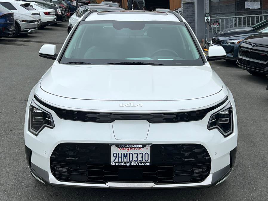 Used 2023 Kia Niro Wave image 2