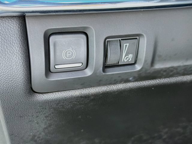 Used 2019 Cadillac XT4 Premium Luxury w/ Cold Weather Package AWD/4WD image 10