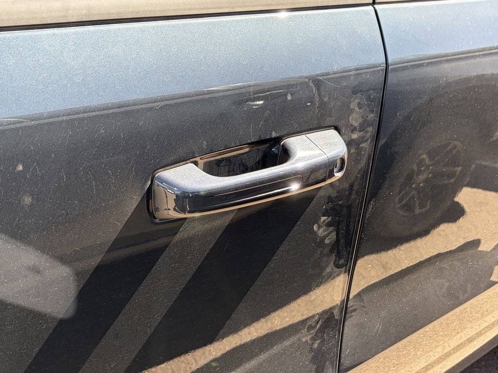 Used 2025 RAM 1500 Big Horn AWD/4WD image 9