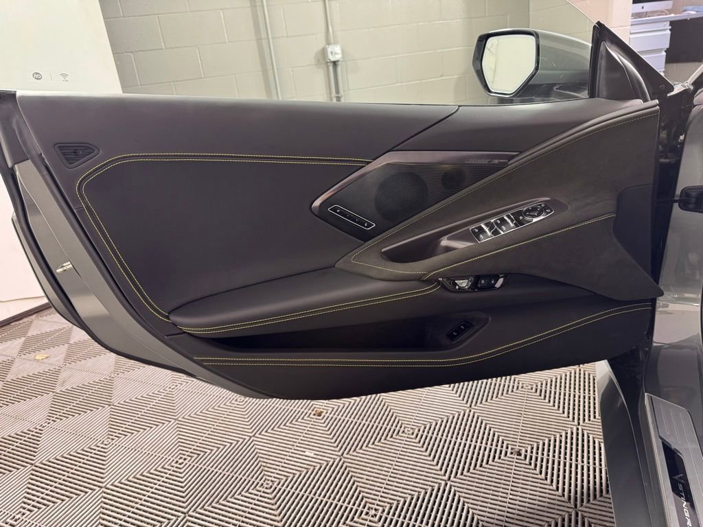 Used 2023 Chevrolet Corvette Stingray Premium Conv w/ Z51 Performance Package image 15