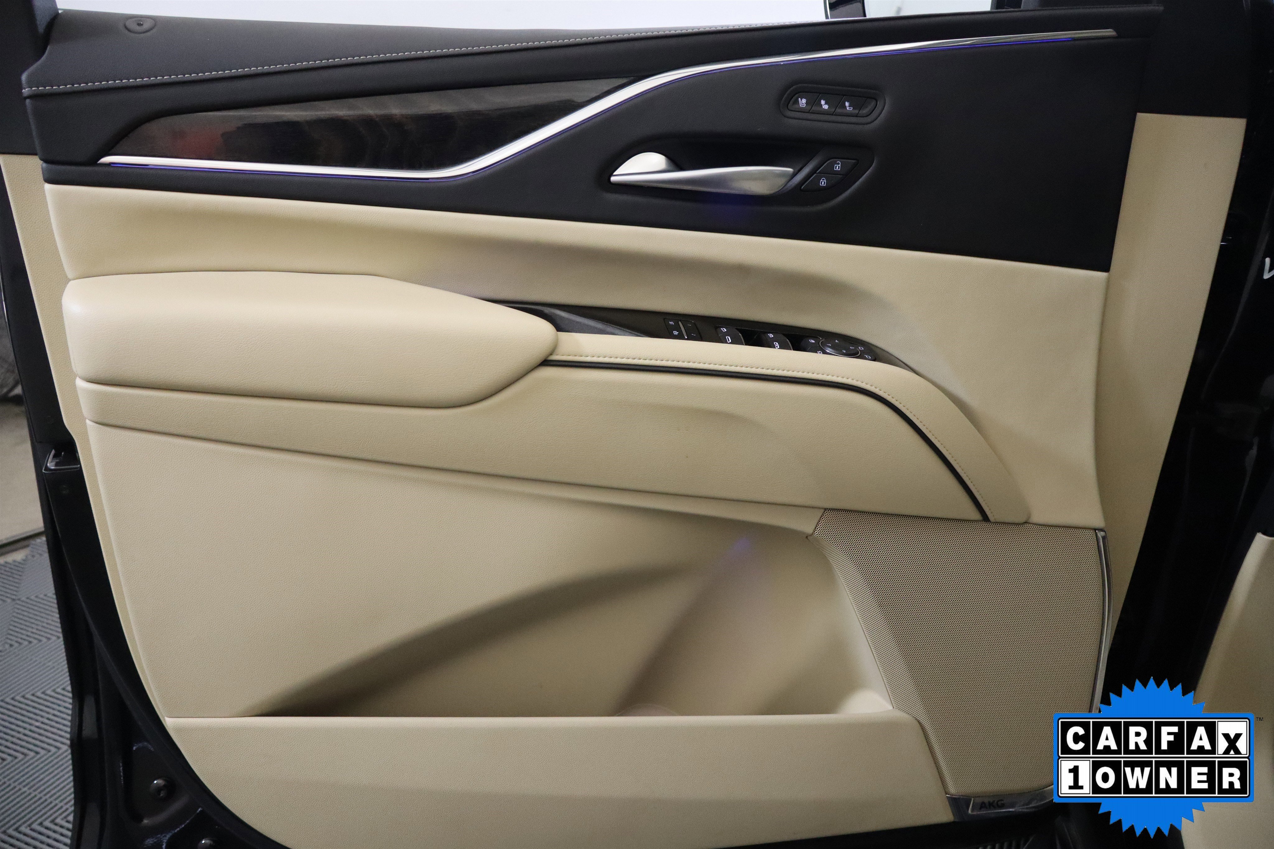 Used 2023 Cadillac Escalade ESV Premium Luxury w/ LPO, Radiant Package image 40