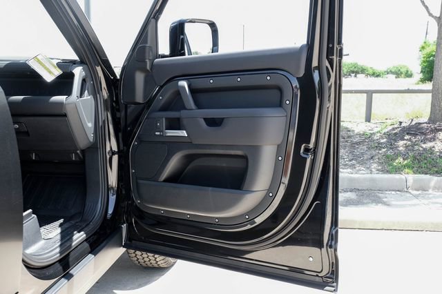 New 2026 Land Rover Defender 110 X-Dynamic SE AWD/4WD image 50